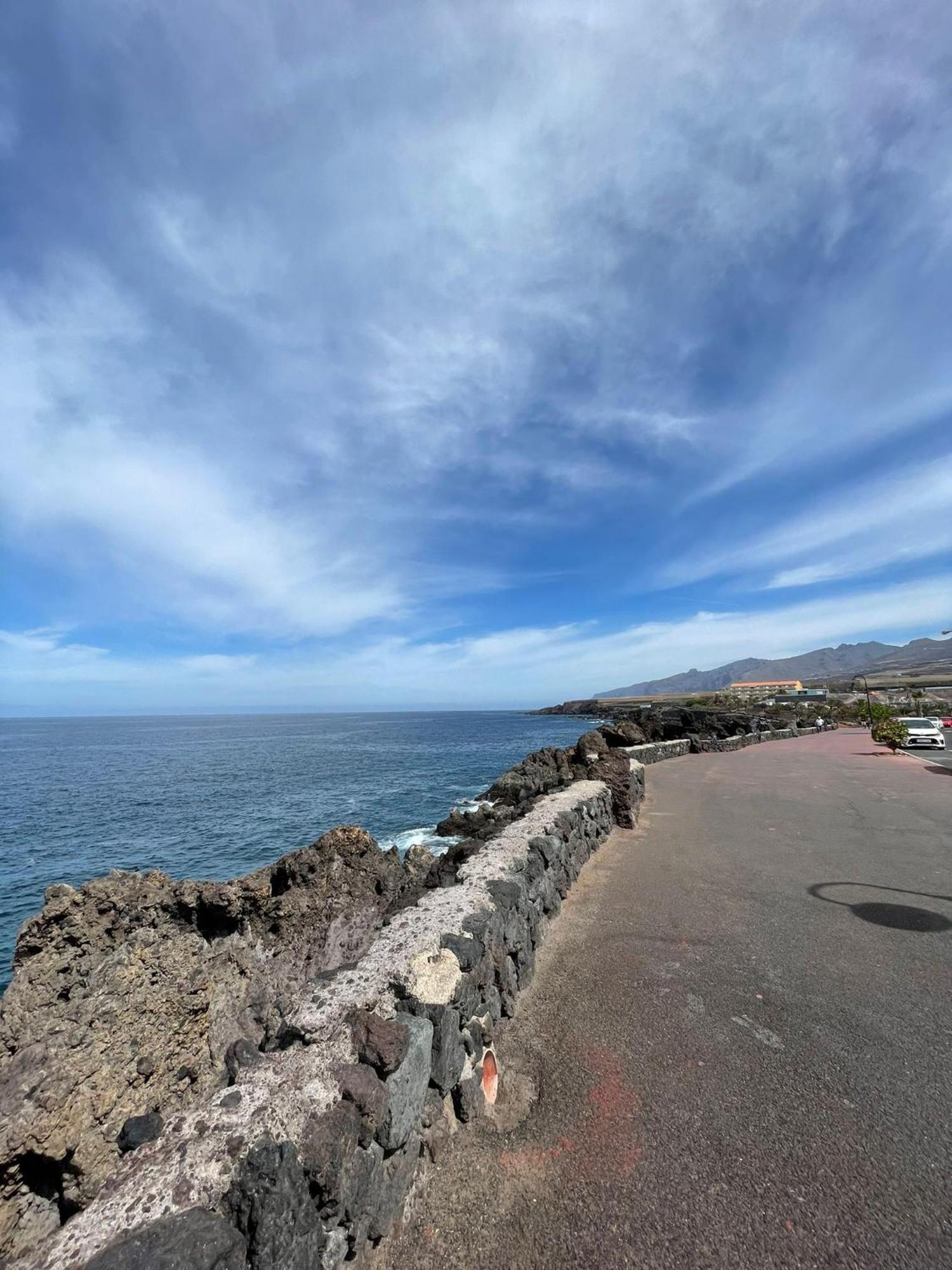 Seaside Paradise - 2 Bedroom Apartment With Ocean Views & Air Conditioning In Playa San Juan Eksteriør billede