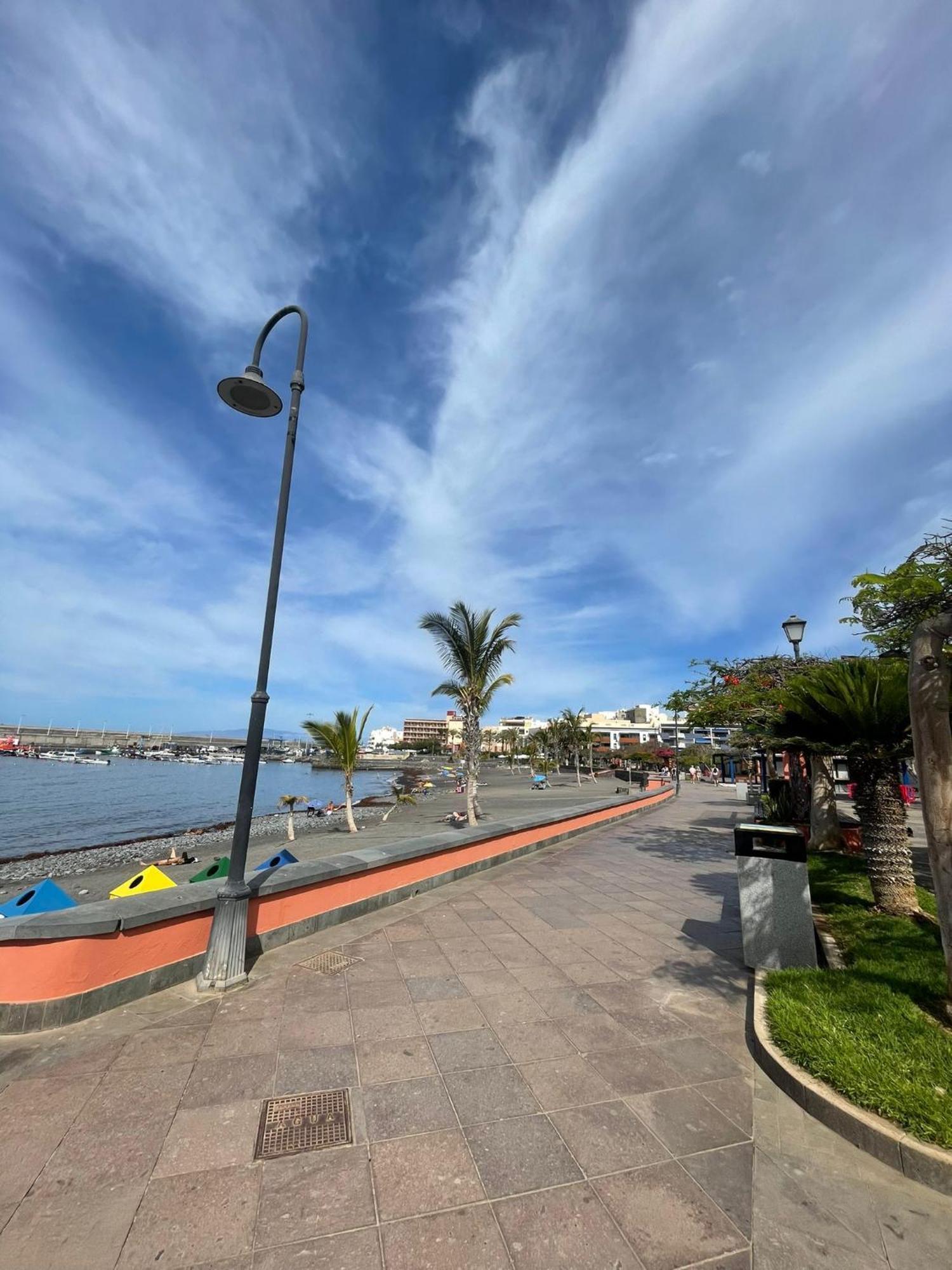 Seaside Paradise - 2 Bedroom Apartment With Ocean Views & Air Conditioning In Playa San Juan Eksteriør billede